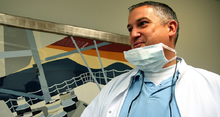Dutch `horror dentist` sentenced to 8 years for assault in France